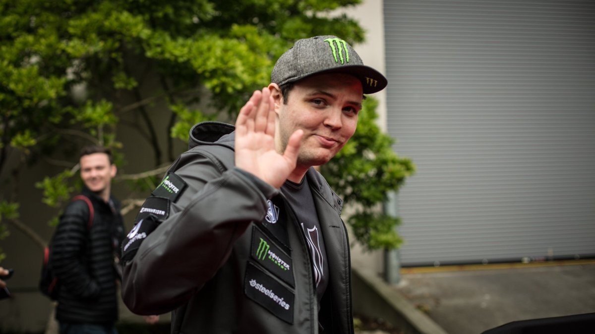 AdmiralBulldog вернулся в Alliance  он завершил карьеру пять лет назад