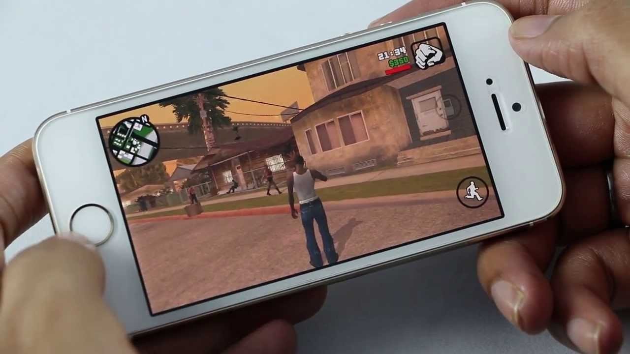 Игры по сети на ios. Айфон в ГТА 5. GTA 5 на айфон 5s. ГТА 4 на айфон. ГТА Сан андреас айфон 5с.