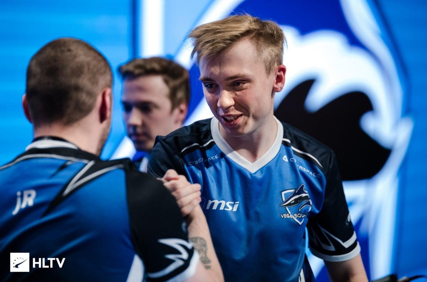 hutji покинул состав Vega Squadron по CSGO