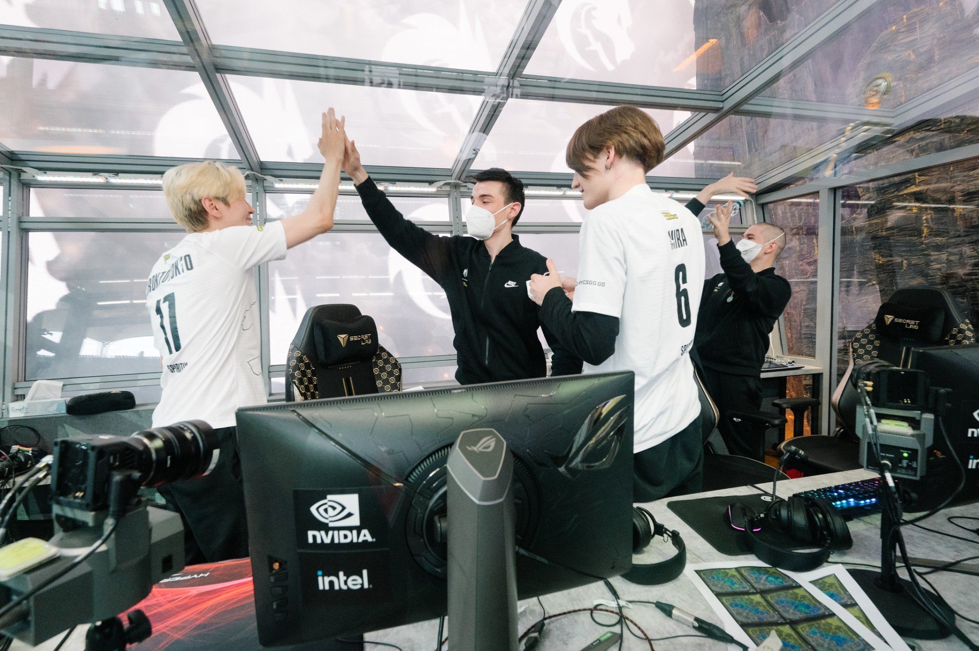 Чемпионы разозлились  прогноз на матч HellRaisers vs Team Spirit на DPC Regional Finals
