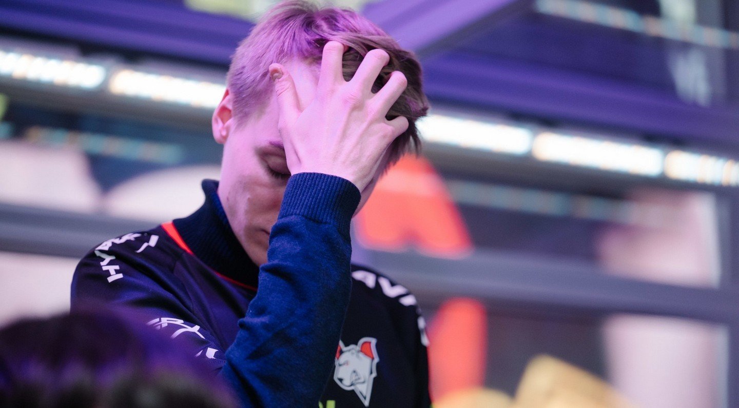 Virtuspro сняли с турнира в Дубае  о причинах команде не сообщили