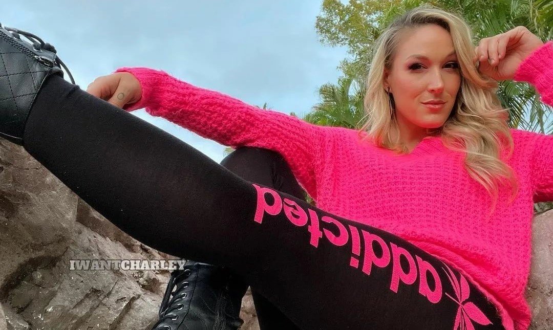 люси харт feet. Charley hart. биография charley hart. чарли харт вебкам модель. Charley hart.