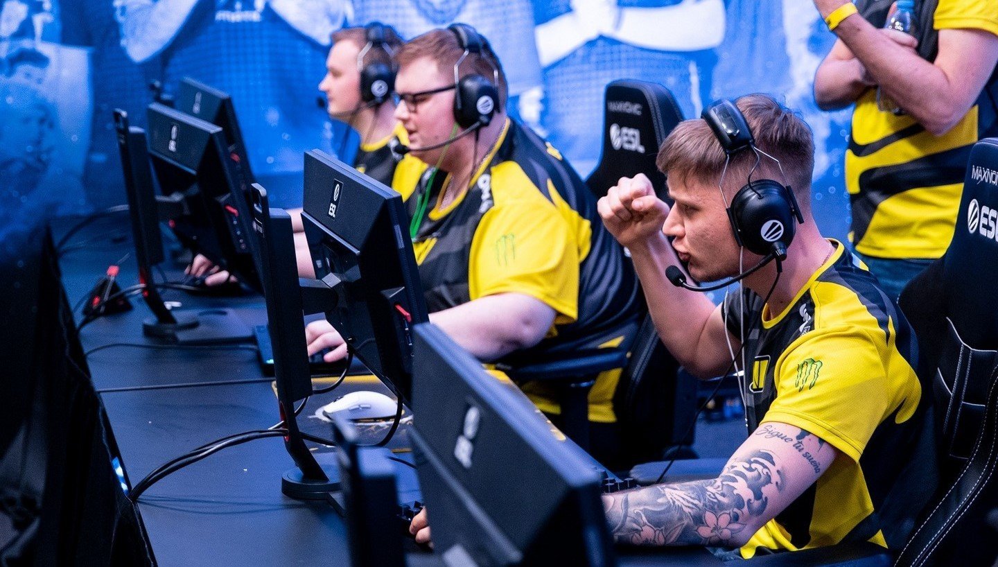 Главное украшение этой стадии  прогноз на матч NAVI и Heroic на PGL Major Antwerp 2022