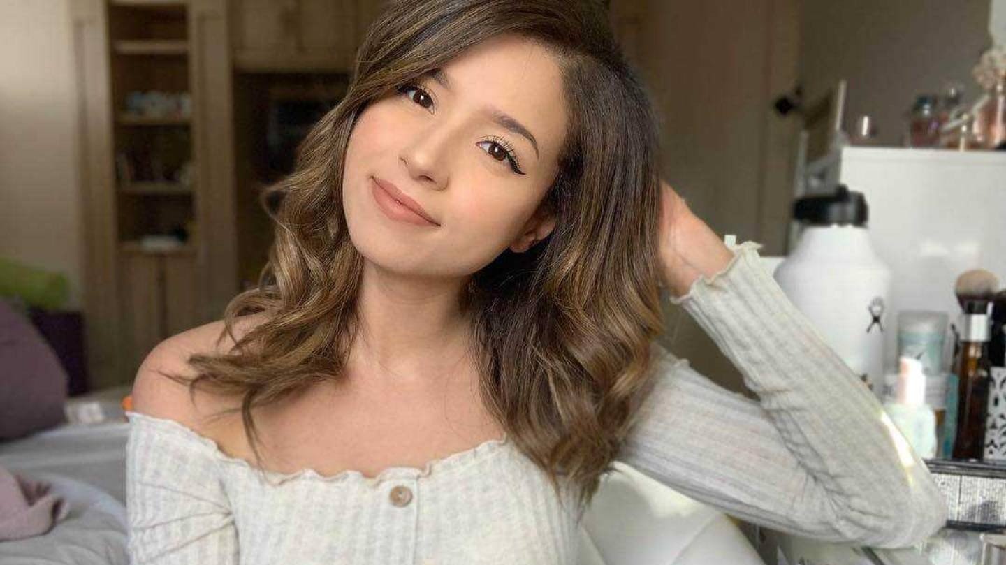 Pokimane Hot