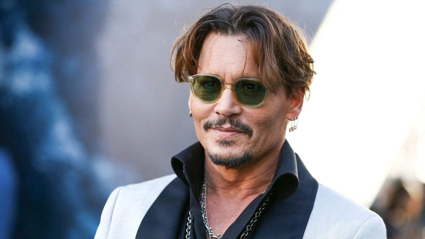 Депп людовик. Джонни Депп. Johnny Depp 2021. Джонни Депп октябрь 2022. Джонни Депп и Николас Кейдж.