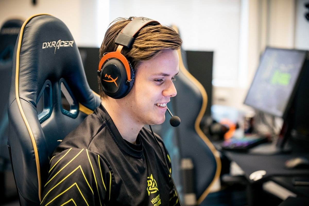 Американцы ужасны  прогноз на матч EG vs NiP на BLAST Premier Fall Groups 2022