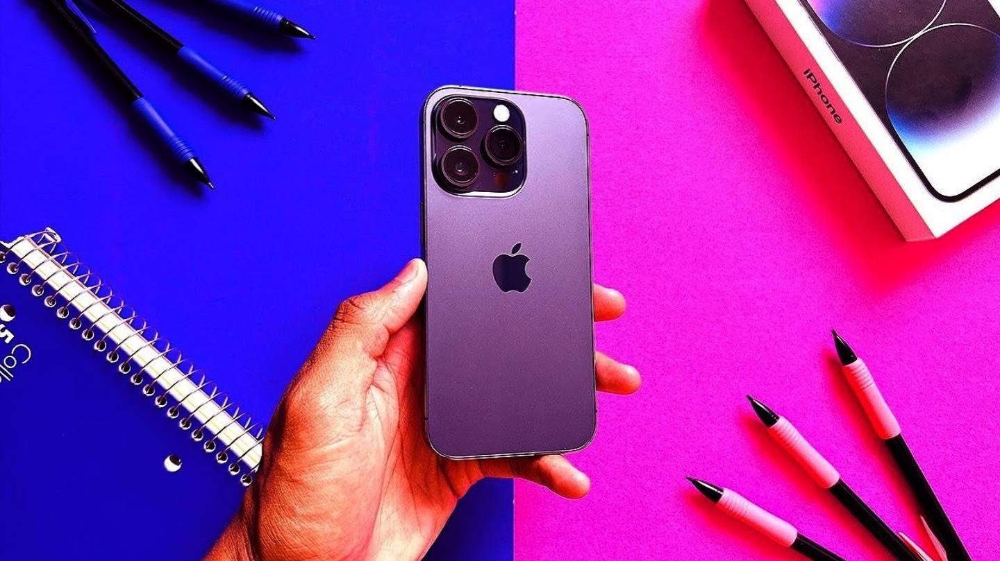 Фиолетовый айфон про. Iphone 14 Pro Max Deep Purple. Iphone 14 Pro Purple. Iphone 14 Pro Max фиолетовый. Iphone 14 Pro Deep Purple.