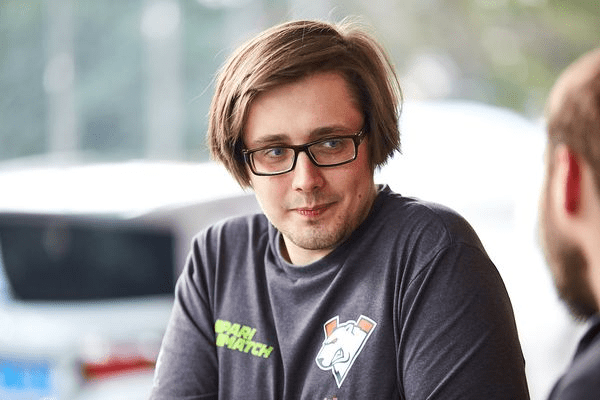 ArsZeeqq покинул тренерский мостик Virtuspro
