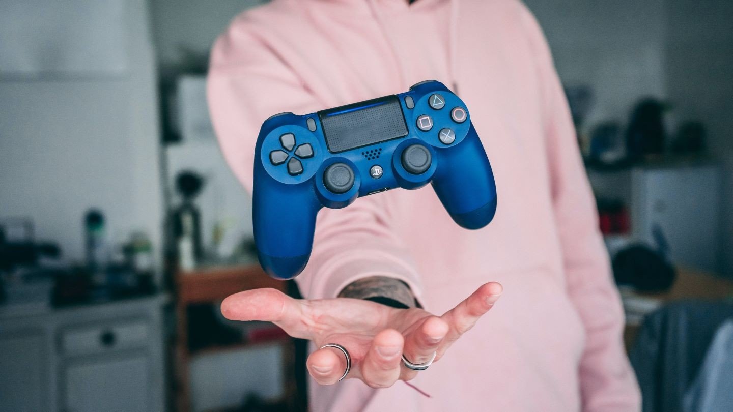 Пропал способ покупать игры для PlayStation и Xbox в России