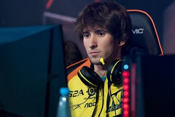 Dendi опроверг слухи о присоединении к составу Virtuspro