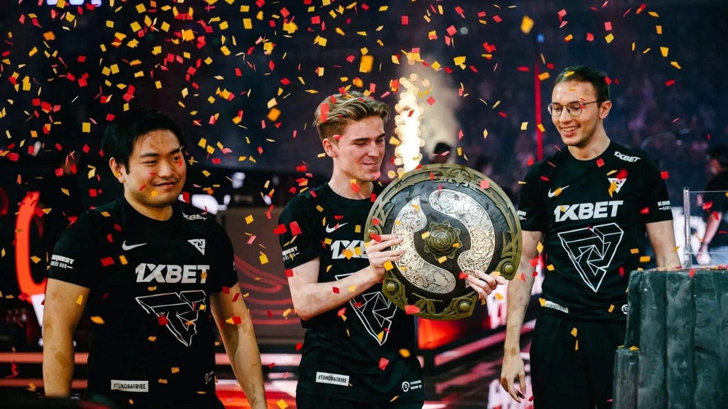 Игрок Tundra рассказал сколько на самом деле получил за победу на TI11 по Dota 2