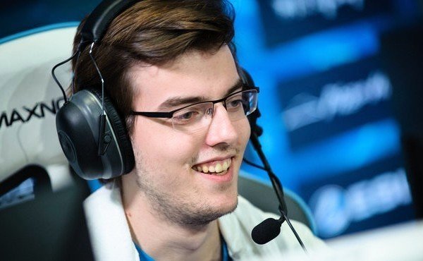Адриан Fata Тринкс представил свою новую команду по Dota 2