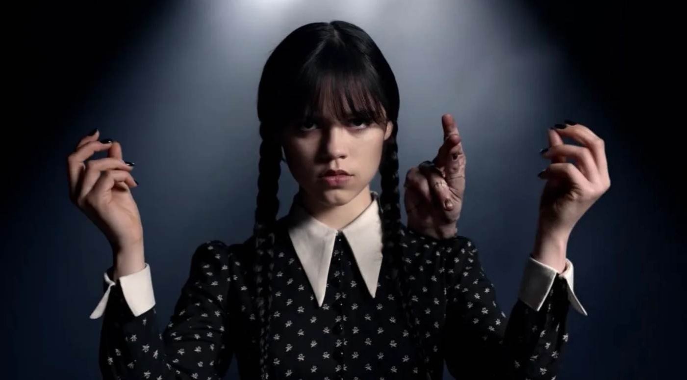 Netflix назвал самые популярные сериалы и фильмы 2022 года
