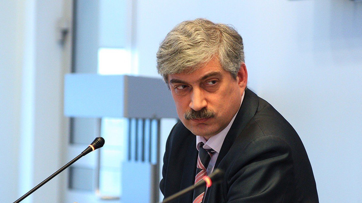 Декан российского университета удивил  он похвалил диплом написанный нейросетью