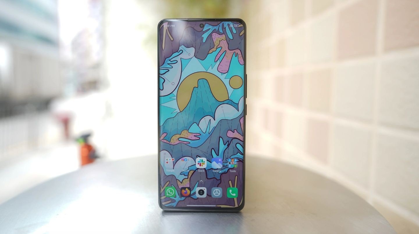 2 модели от Xiaomi в топ3  названы самые популярные смартфоны в России