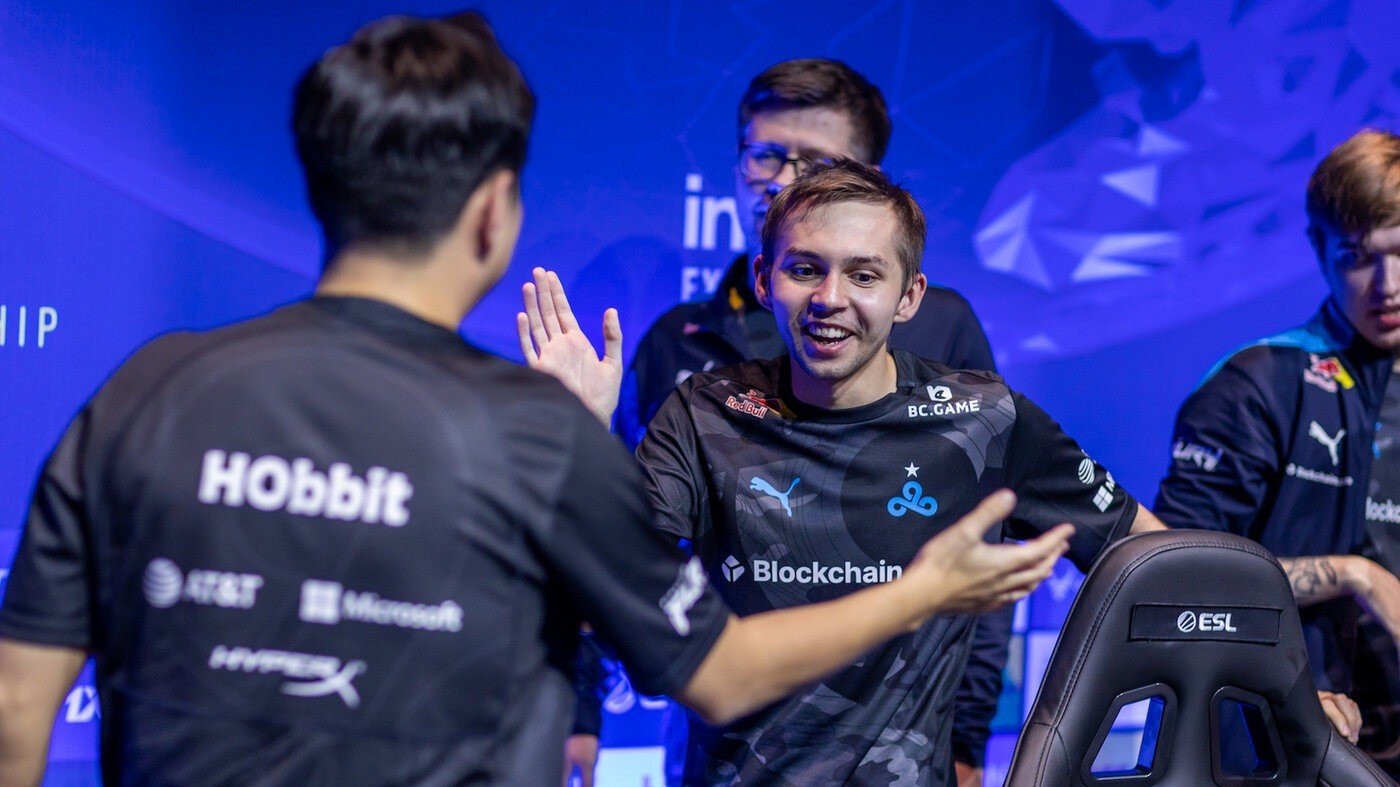 Прогноз на матч Outsiders против Cloud9 на ESL Pro League Season 17