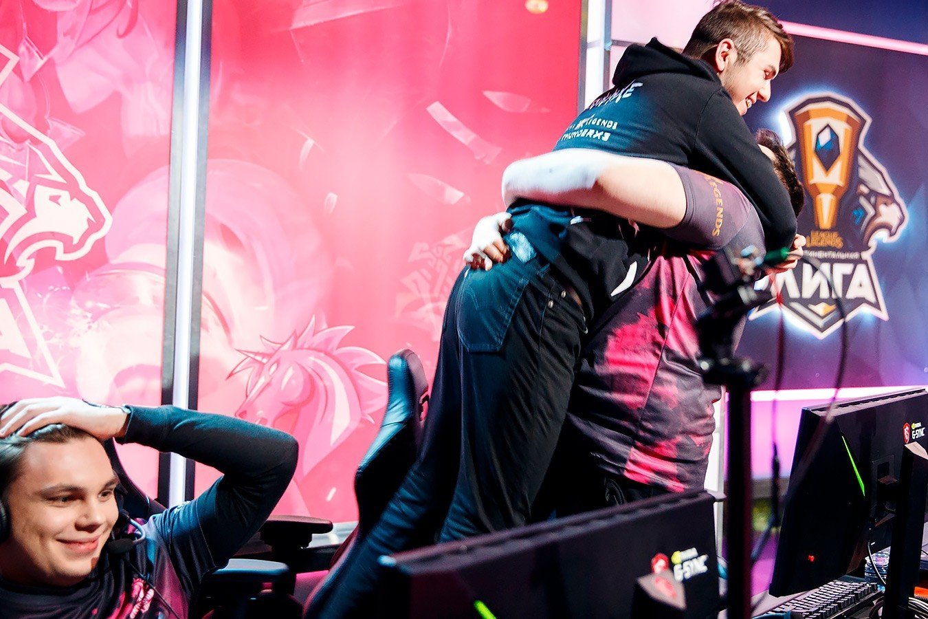 Unicorns Of Love одержала первую победу на Worlds 2019