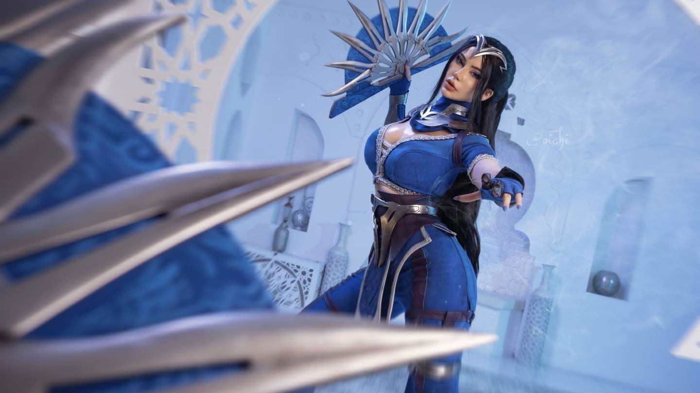 Сочная OICHI разделась в косплее Китаны из Mortal Kombat