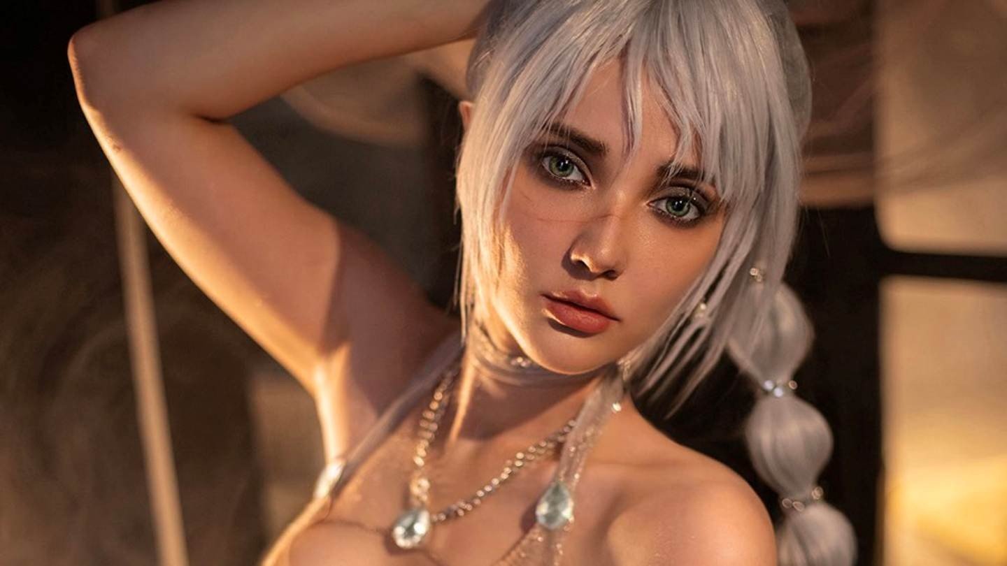 Украинская модель показала косплей на сексуальную эльфийку из Baldurs Gate 3