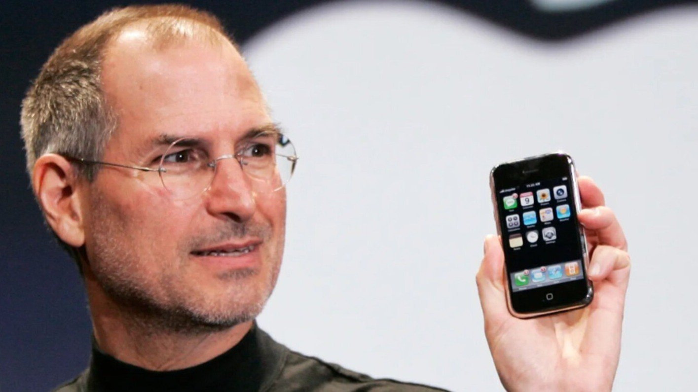 Редкую версию первого iPhone продали за 12 миллионов рублей на аукционе