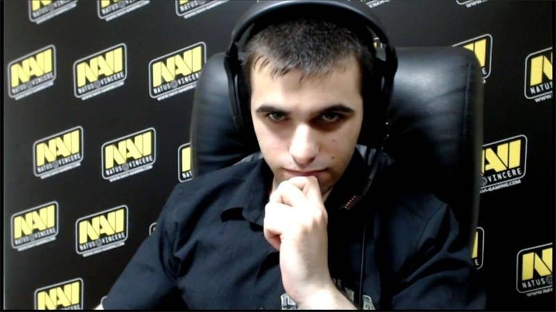 Твитторлайф s1mple против Twitch а VeRsuta наносит новый удар