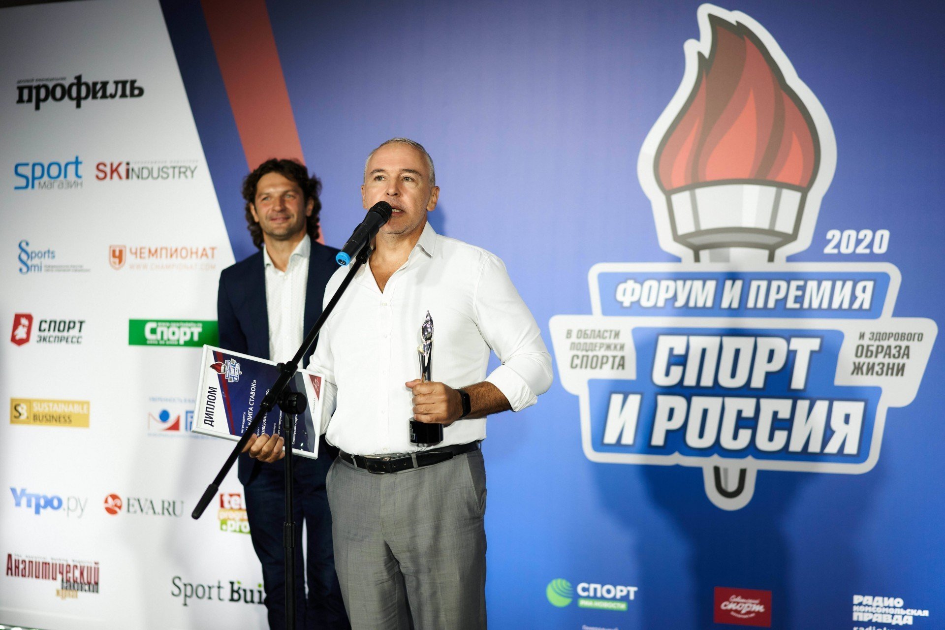 БК Лига Ставок удостоена премии Спорт и Россия 2020 за КиберЛигу Pro Series