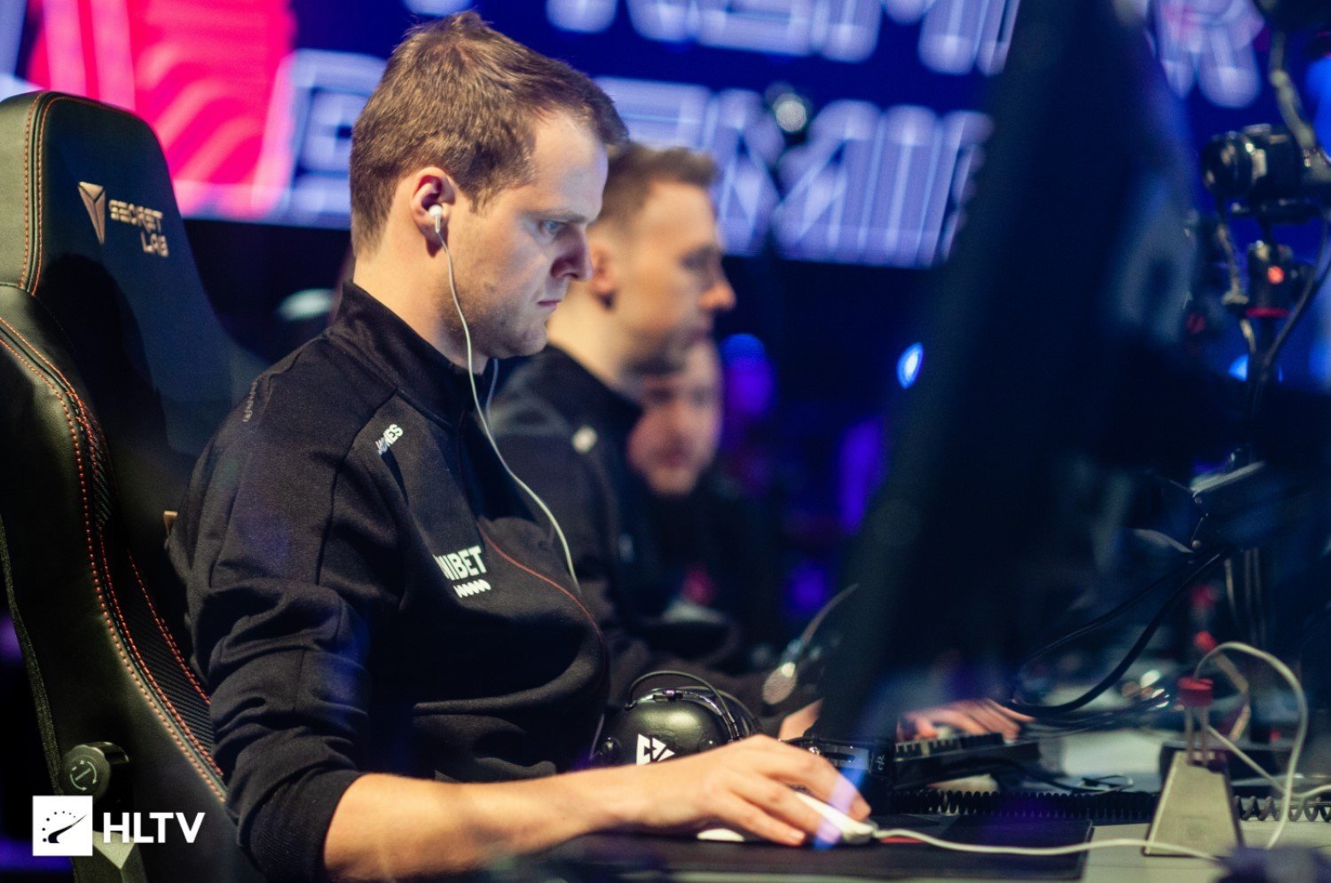 Еще один игрок Astralis взял паузу что происходит с легендарной командой