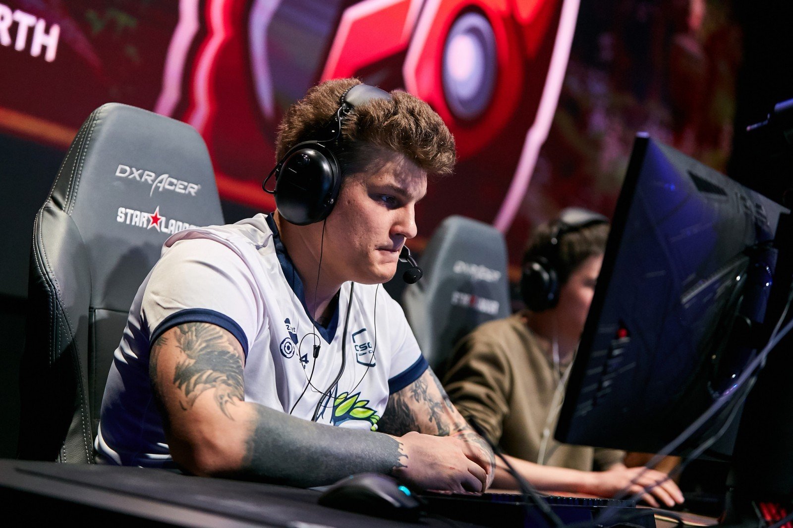 Опять без NAVI зато с Vikingg Прогнозы на плейофф ESL One Birmingham Online