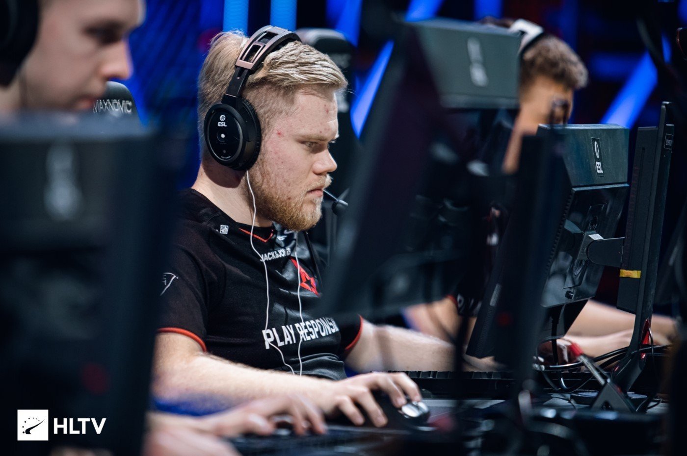Astralis вылетела из DreamHack Masters Spring 2020