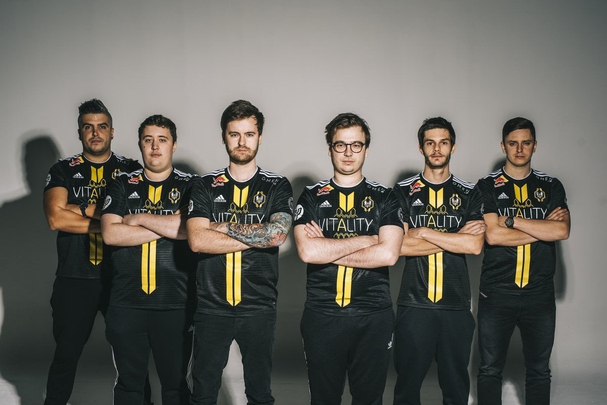 D c team. Vitality команда КС го. Team Vitality CS go. Команда Виталити 2019. Team Vitality 2020.