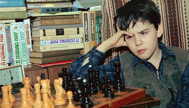 Ян Непомнящий путь от чемпиона ASUS по DotA до матча за шахматную корону