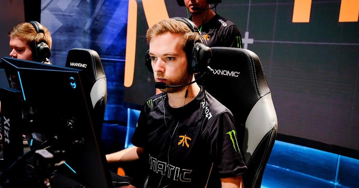 Xizt NaVi 2010 пожалуй самая жесткая команда против которой я когдалибо играл в любой из версий CS
