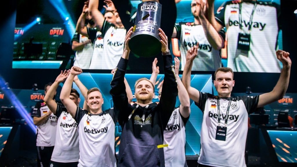 BIG стали чемпионами DreamHack Open Summer