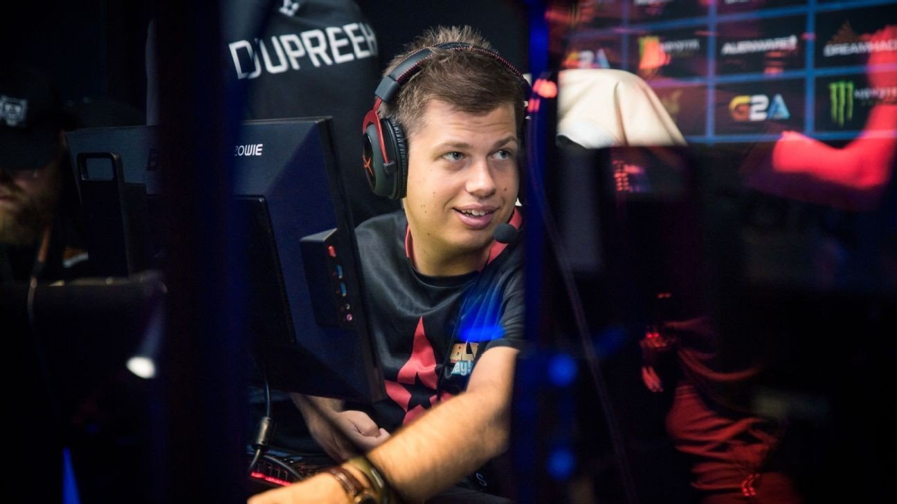 Karrigan cs go. IEM Cologne 2022 Navi FAZE. Karrigan 2022. Нави фейз 2022. Игрок КС karrigan.