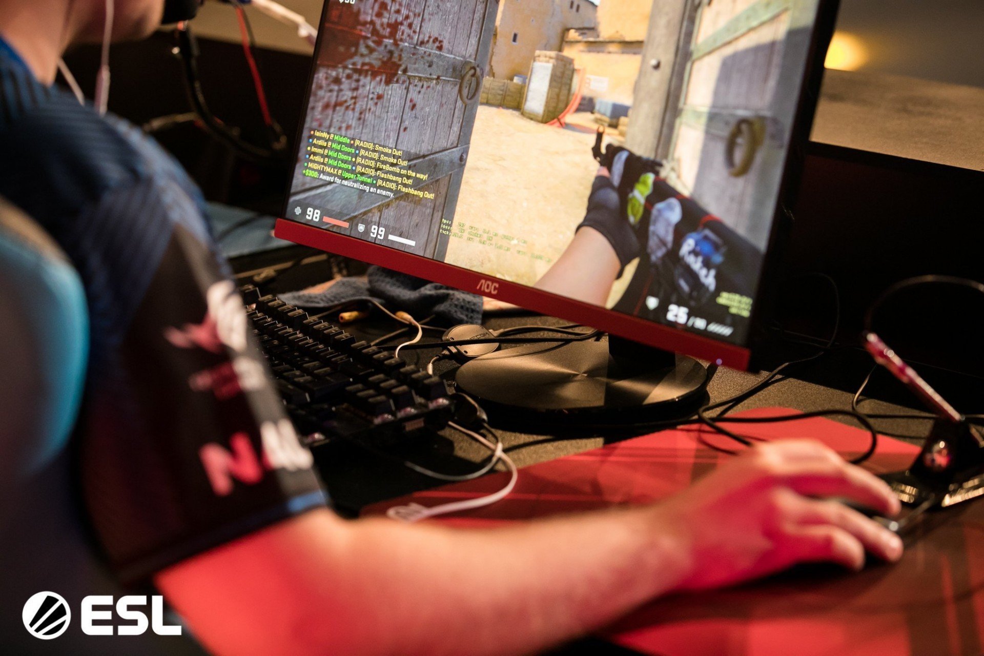 ESL и DreamHack дисквалифицировали команды которые использовали баг с камерой тренера