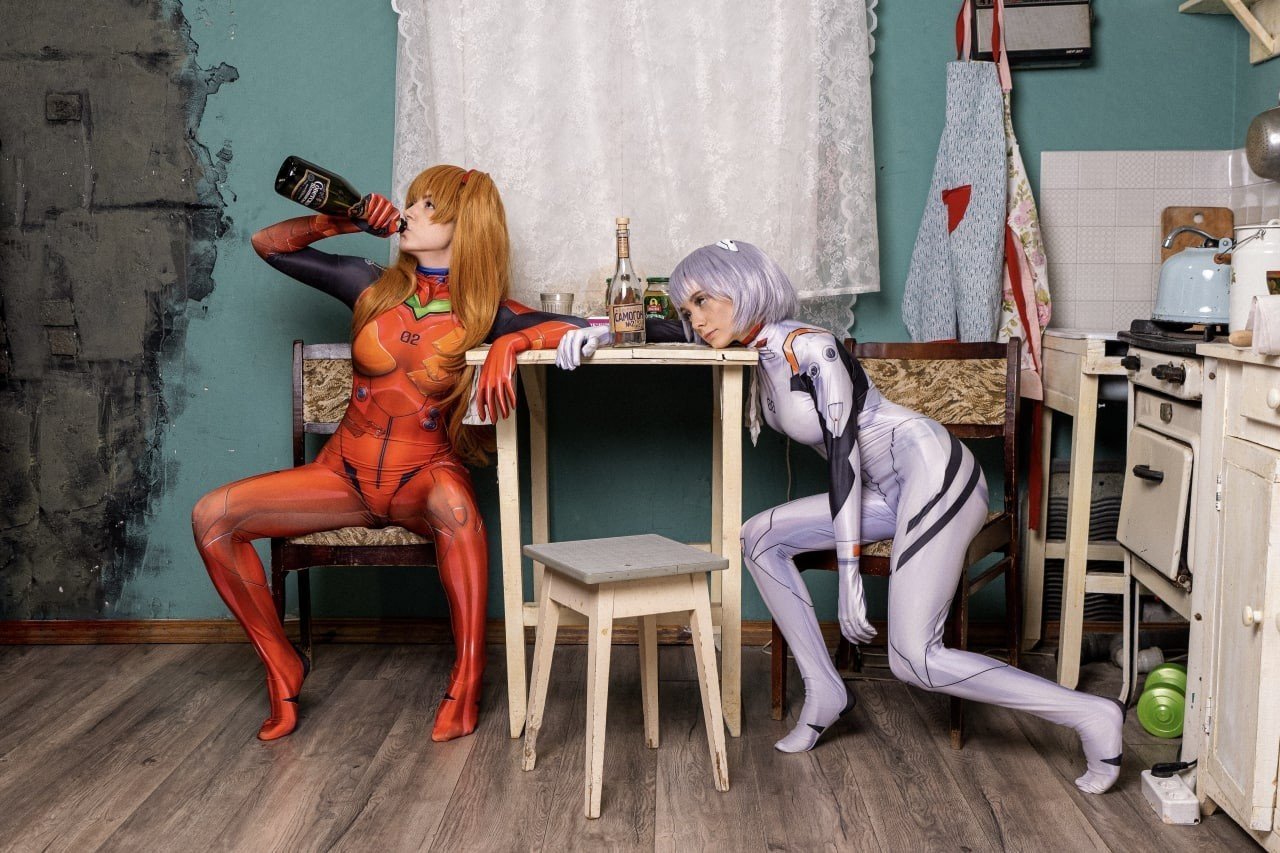 Оляша и Фасолька показали сексуальные фото в советской квартире