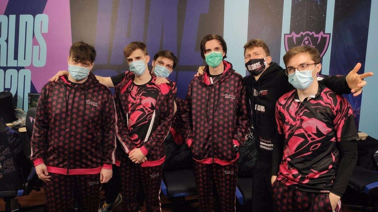 Unicorns of Love прошли в основную стадию Worlds 2020