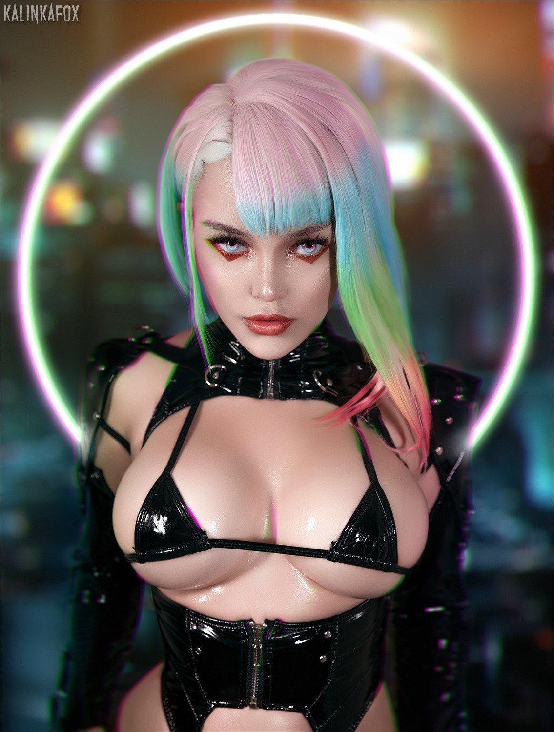 Косплей откровенный образ Люси из Cyberpunk Edgerunners от Kalinka Fox