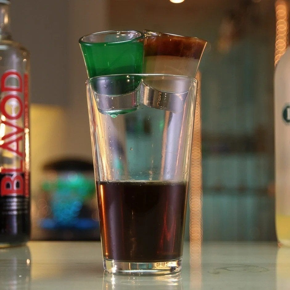 10 лучших алкогольных коктейлей названных в честь игр