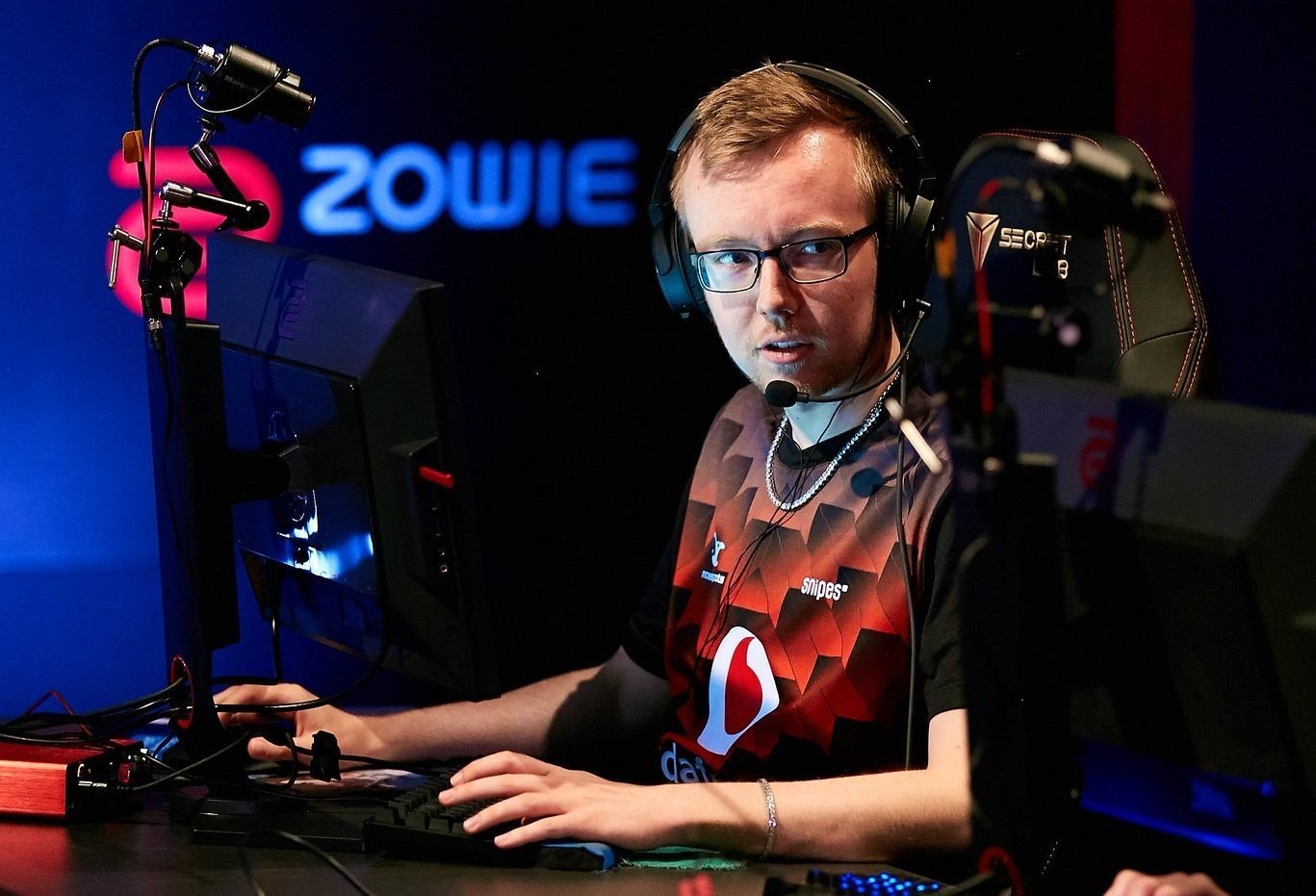 chrisJ о новом тренере mousesports mithR привнес новые идеи и освежил нашу игру