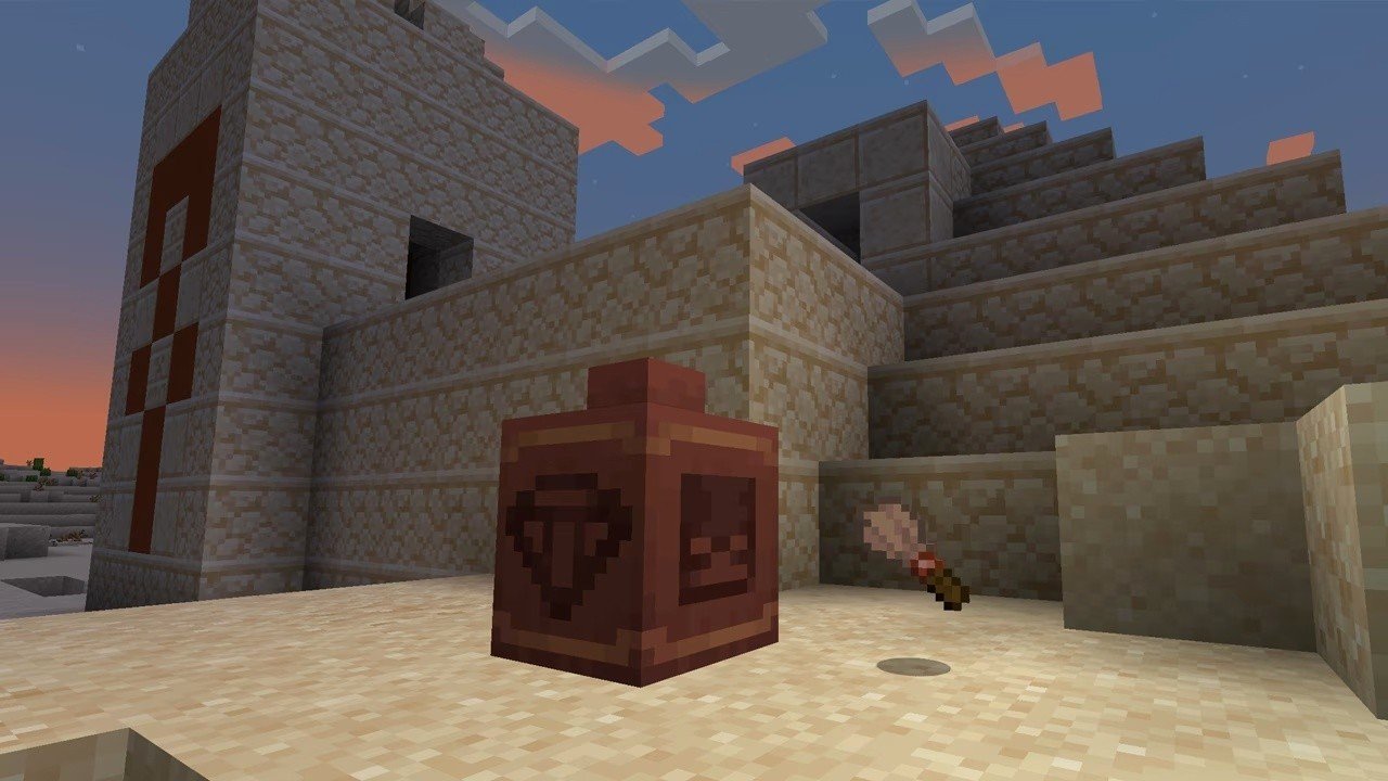 Горшок и кисть / Источник: Mojang