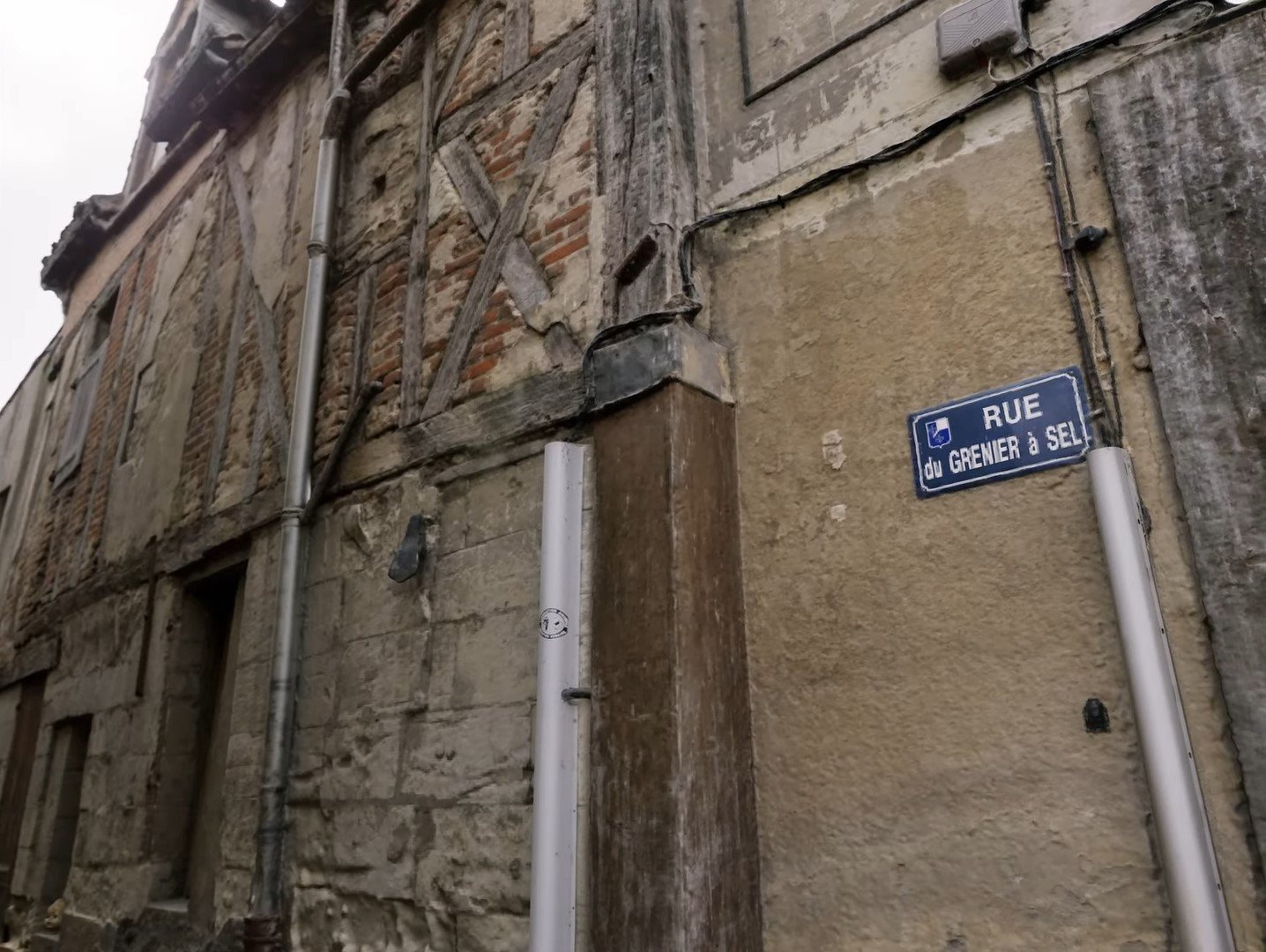На Unreal Engine 5 воссоздали улицу во Франции выглядит пугающе реалистично