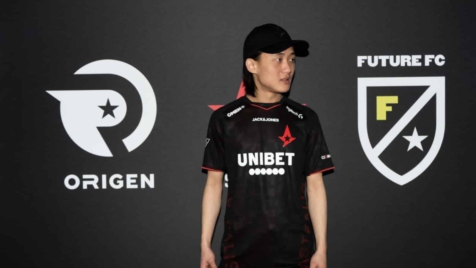 Jugi представит Complexity на BLAST Premier Global Final