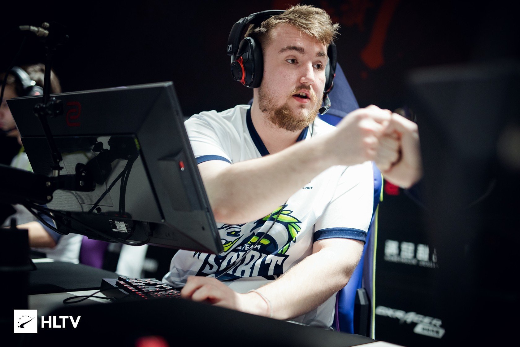 Team Spirit выиграла свой пик у FunPlus Phoenix