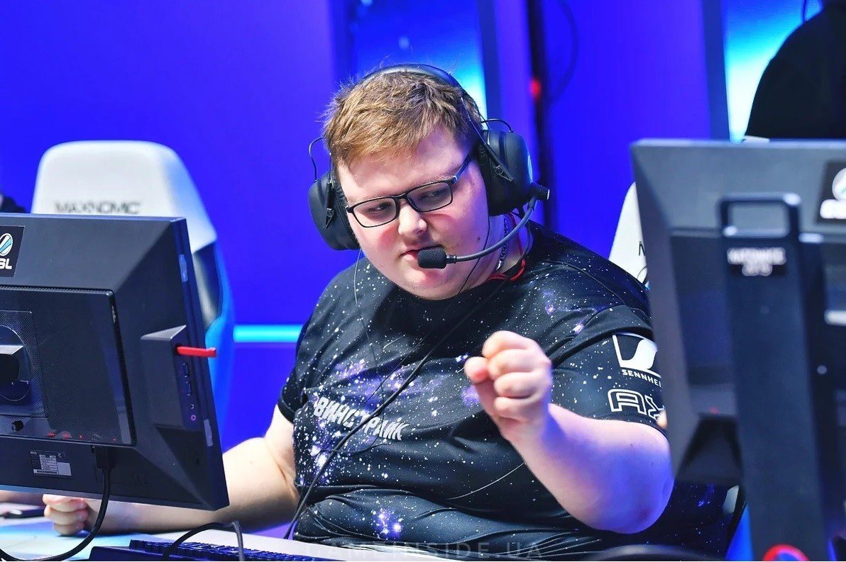 Winstrike сыграет с forZe в плейофф Snow Sweet Snow 1