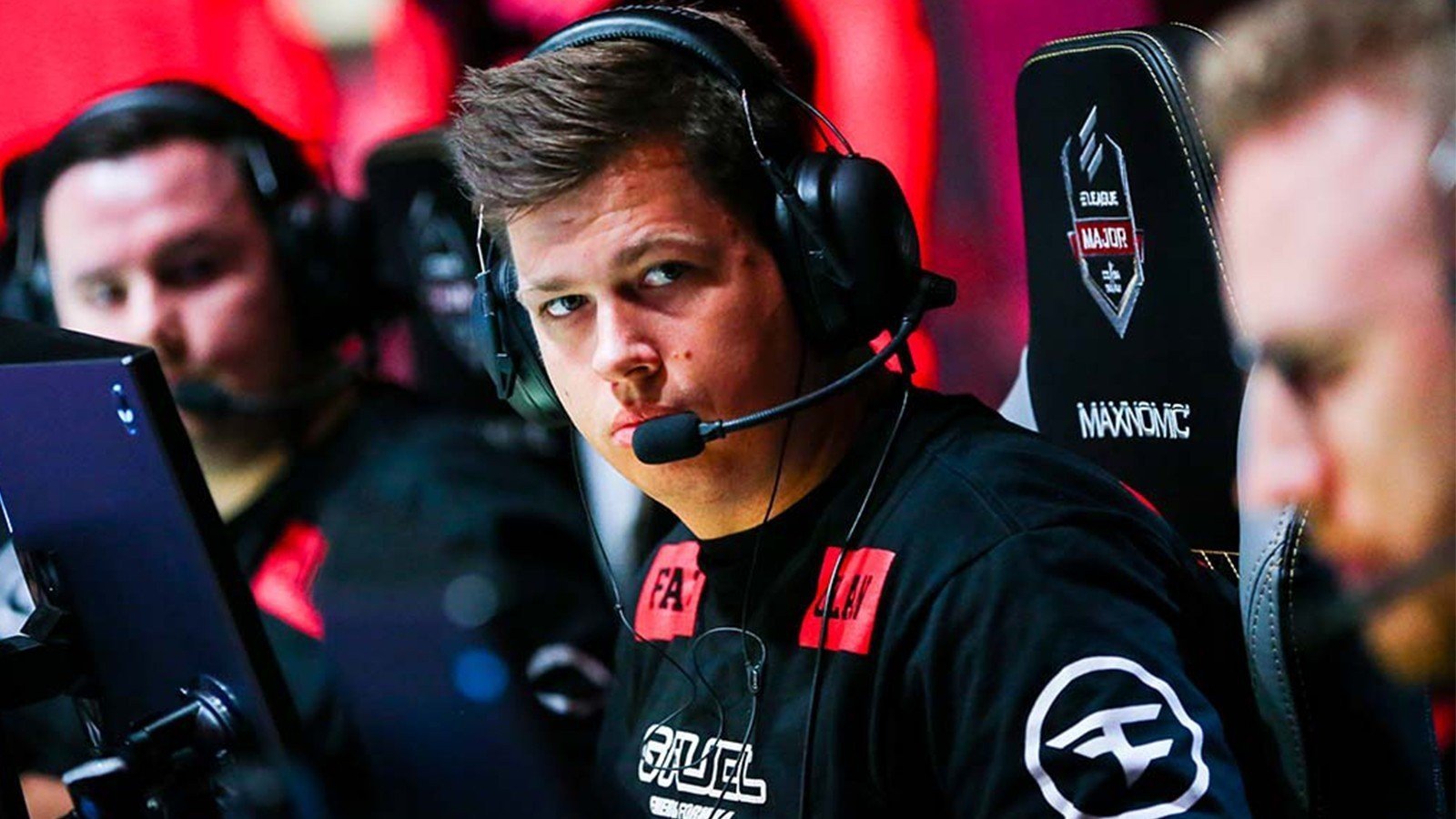 Karrigan cs go. Karrigan. Karrigan CS go FAZE 2021. Капитан FAZE Clan.