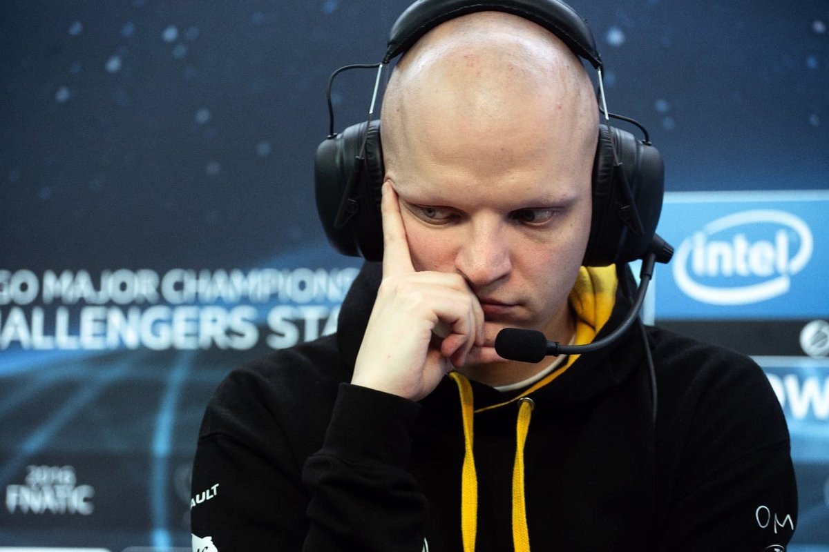 Тренер Vitality Тяжело было сообщить RpK что его заменят