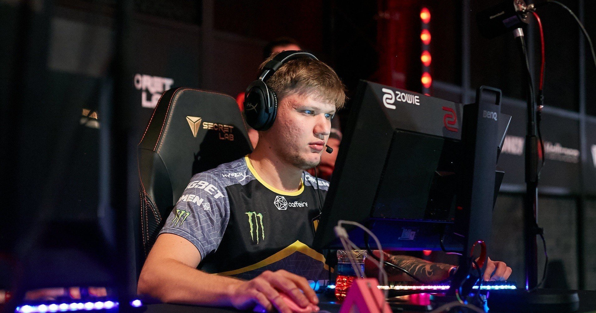 Рост симпла. Navi Александр s1mple. Александр Симпл 2022. Нави Александр Костылев. S1mple CS go.