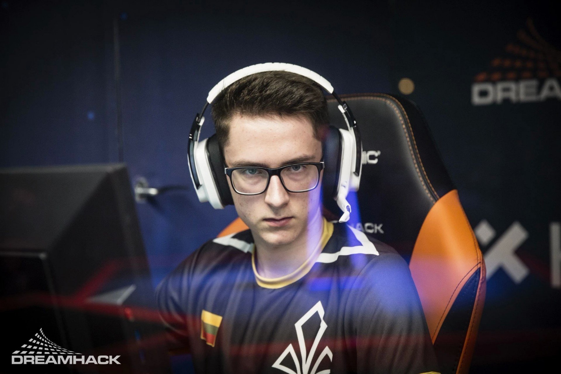 EspiranTo покинул команду flusha  GORILLAZ