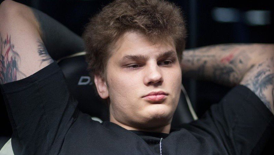 NAVI сообщили о двух заменах в составе по Dota 2